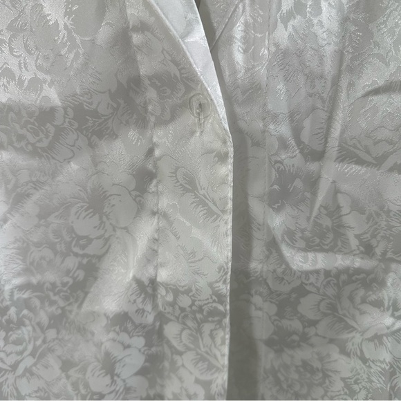 Resa Revolve perfect blouse in white - Picture 6 of 10